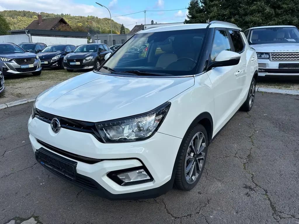 Main__Slider__Photo:Ssangyong Tivoli 1.6 SAPPHIRE *Automatik+Leder+Navi+Kamera 07/2018-0