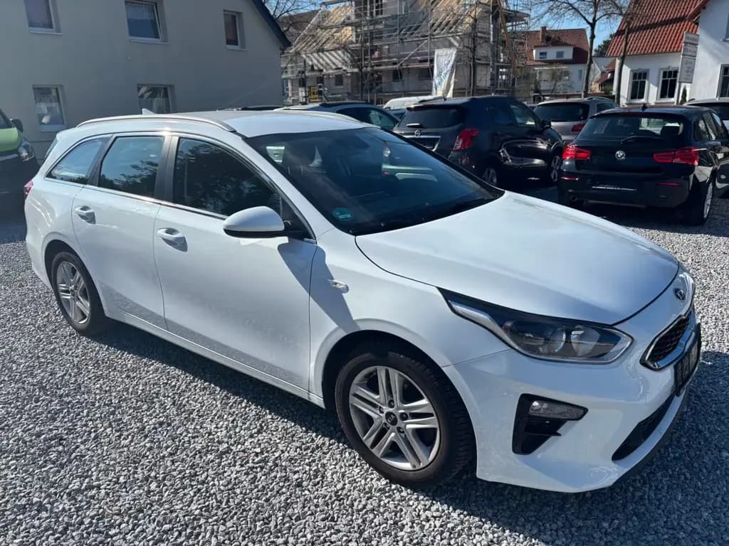 Main__Slider__Photo:Kia cee'd Sportswagon 1,5 T-GDI "Vision" 05/2021-0