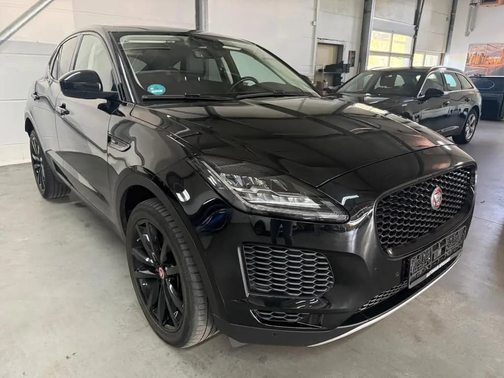 Main__Slider__Photo:Jaguar E-Pace E-PACE S AWD 08/2019-0