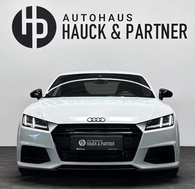 Main__Slider__Photo:Audi TT 2.0 TFSI q. S-Line Competition *Matrix *B&O 11/2018-1