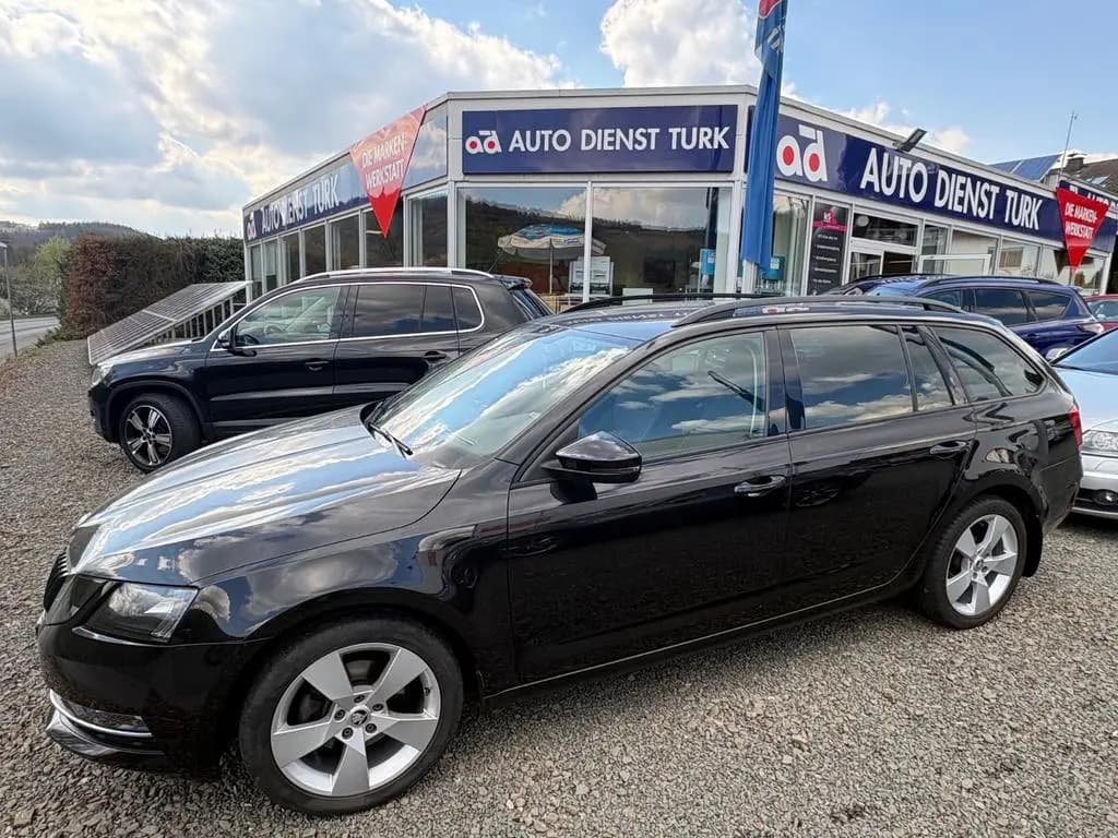 Main__Slider__Photo:Skoda Octavia Combi Style 07/2018-0