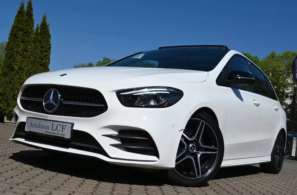 Main__Slider__Photo:Mercedes-Benz B 220 d AMG Line PANO LEDER AUTOM 360°CAM LED 02/2019-0