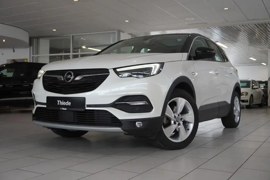 Main__Slider__Photo:Opel Grandland (X) 1.2T INNOV. NAVI/LED/KAMERA/PANO. 02/2019-1