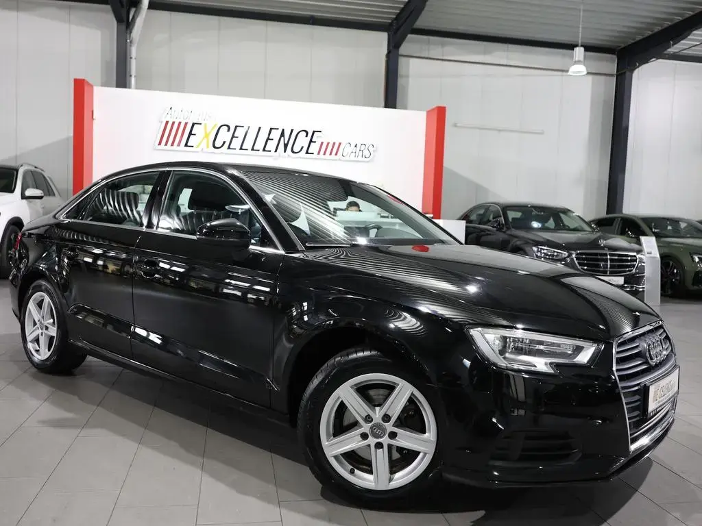 Main__Slider__Photo:Audi A3 LIMOUSINE 1.4 TFSI BUSINESS / VIRTUAL-COCKPIT 01/2017-1