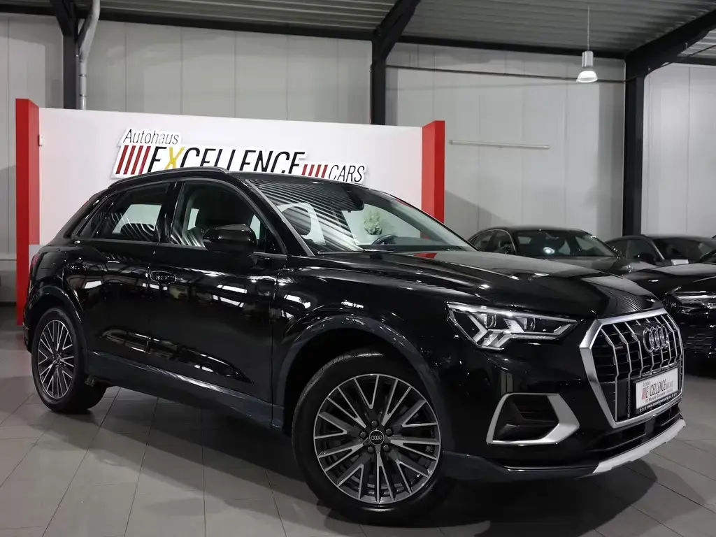 Main__Slider__Photo:Audi Q3 40 TDI QUATTRO ADVANCED MATRIX-LED,VOLL-LEDER 08/2022-1