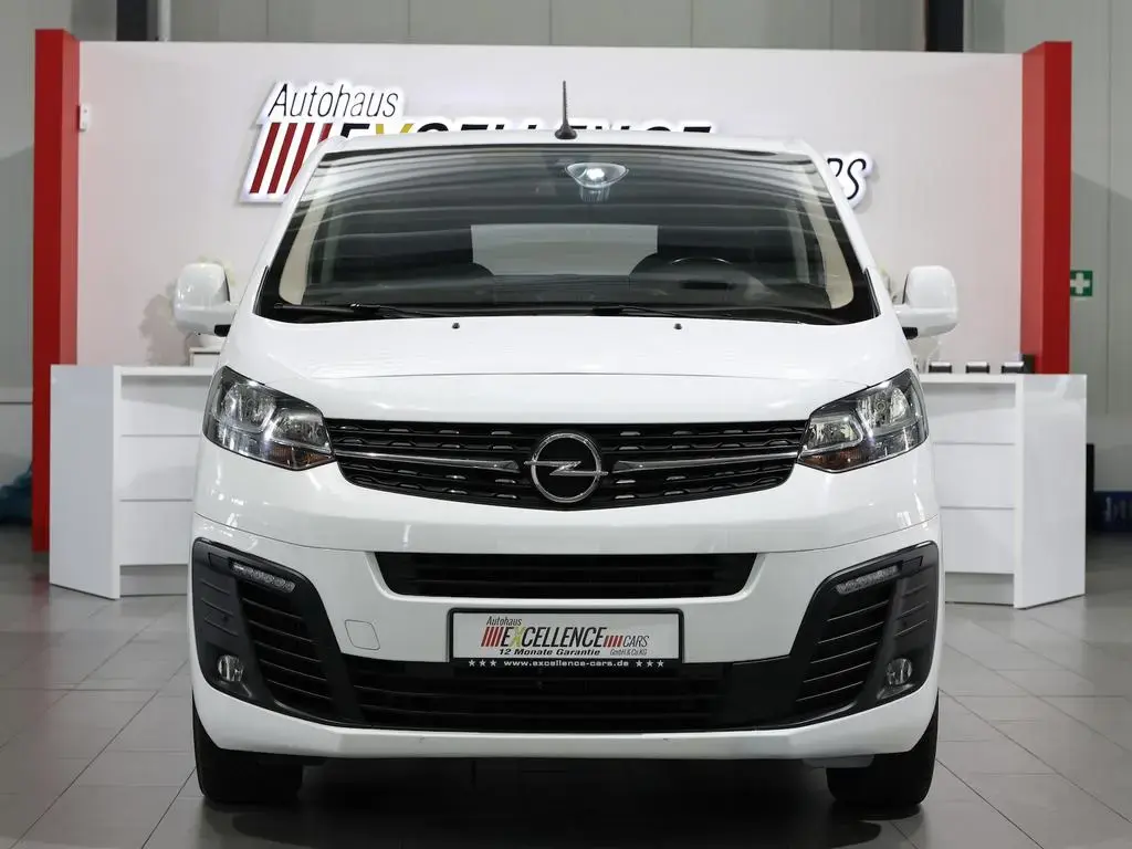 Main__Slider__Photo:Opel Zafira Life 2.0 CDTI EDITION-M INNOVATION 8-SITZ 12/2020-1