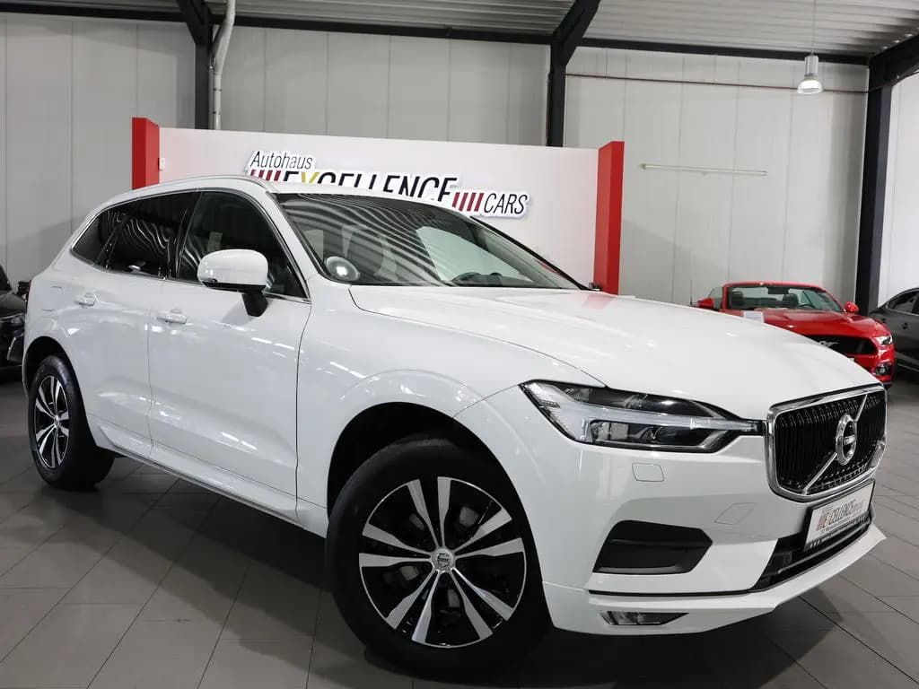 Main__Slider__Photo:Volvo XC60 D4 MOMENTUM PRO / PANORAMA, MATRIX-LED 06/2020-0