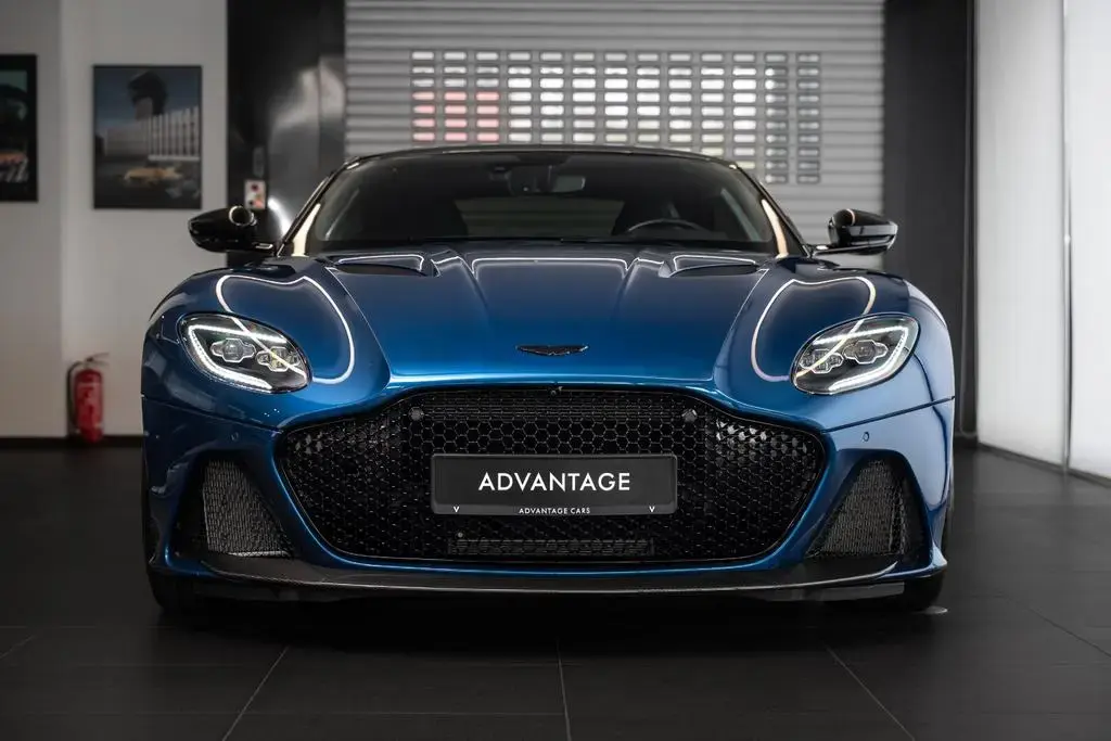 Main__Slider__Photo:Aston Martin DBS /V12/B&O/Carbon/360 10/2023-1