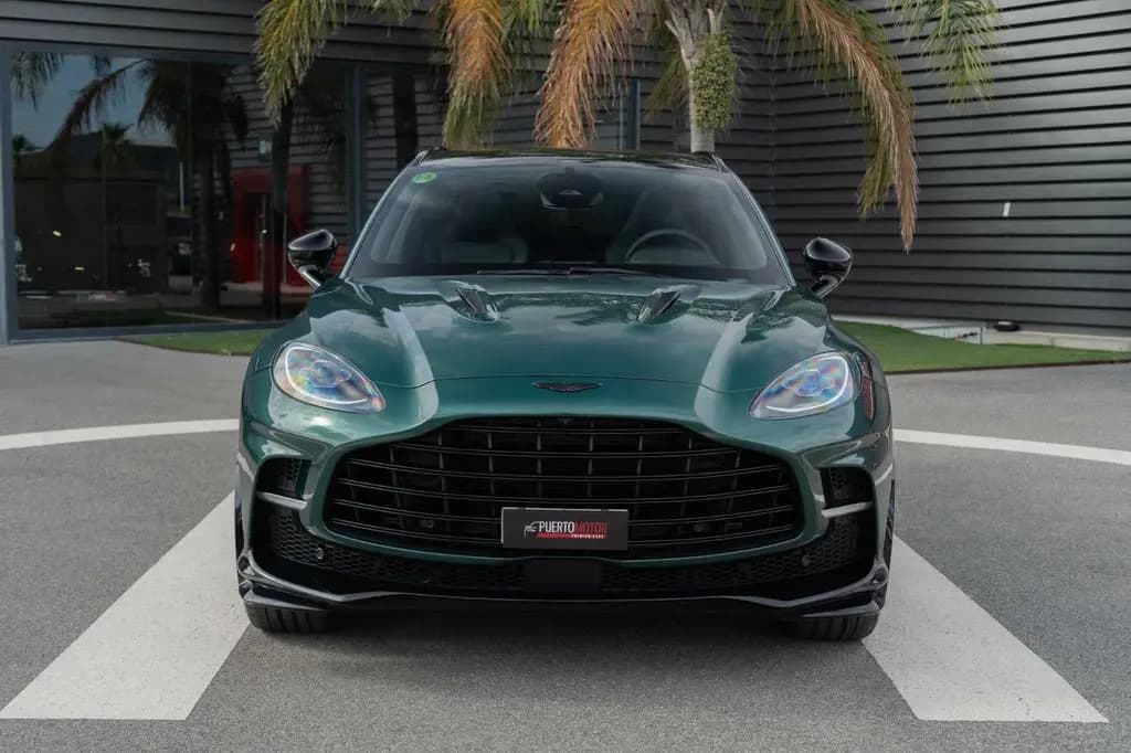 Main__Slider__Photo:Aston Martin DBX 4.0 V8 DBX707 01/2025-0