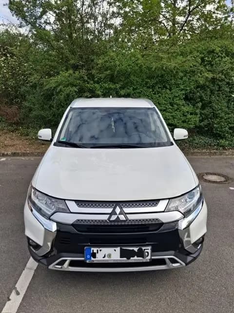 Main__Slider__Photo:Mitsubishi Outlander 2.0 Benziner ClearTec 2WD - 03/2021-0