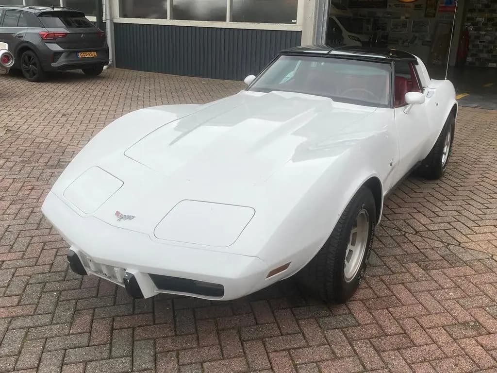 Main__Slider__Photo:Corvette C3 sehr schöne C3 wenig Meilen und 2 Vorbesitzer 07/1979-0