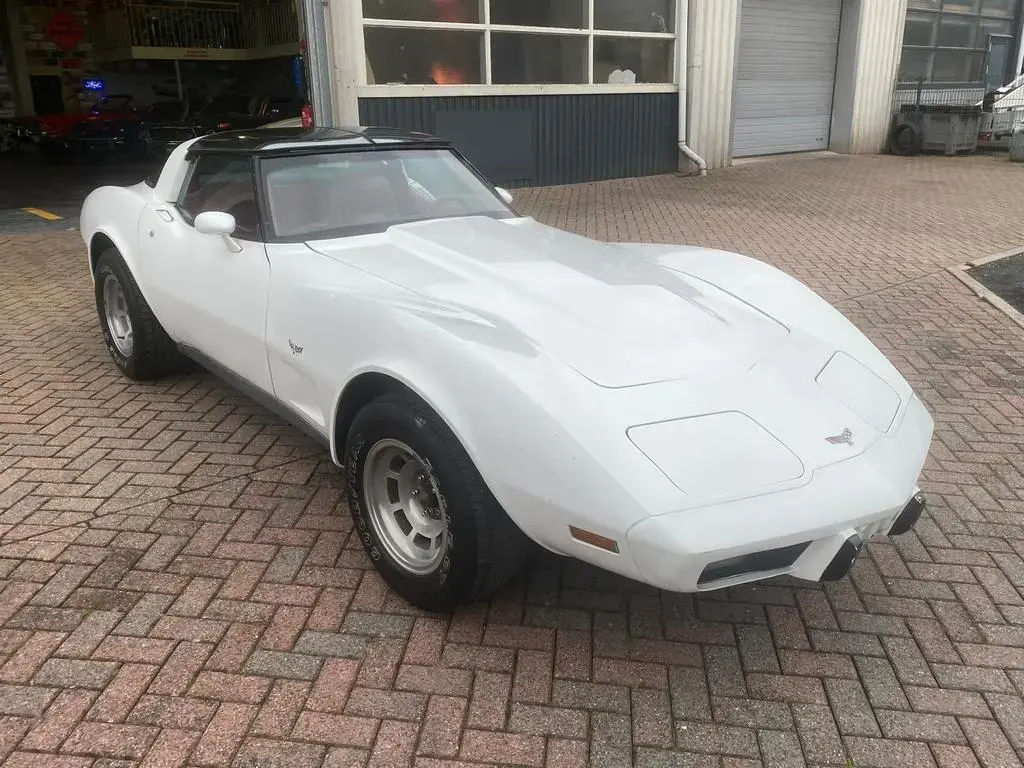 Main__Slider__Photo:Corvette C3 sehr schöne C3 wenig Meilen und 2 Vorbesitzer 07/1979-1