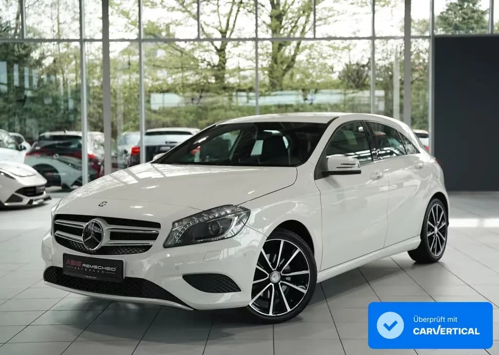 Main__Slider__Photo:Mercedes-Benz A-Class 200 7G-Tr. *Distronic+ *AHK *Memory *Bi-Xenon 01/2015-0