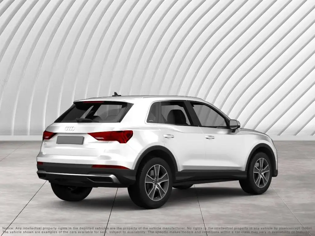 Main__Slider__Photo:Audi Q3 45 TFSI e 11/2022-1
