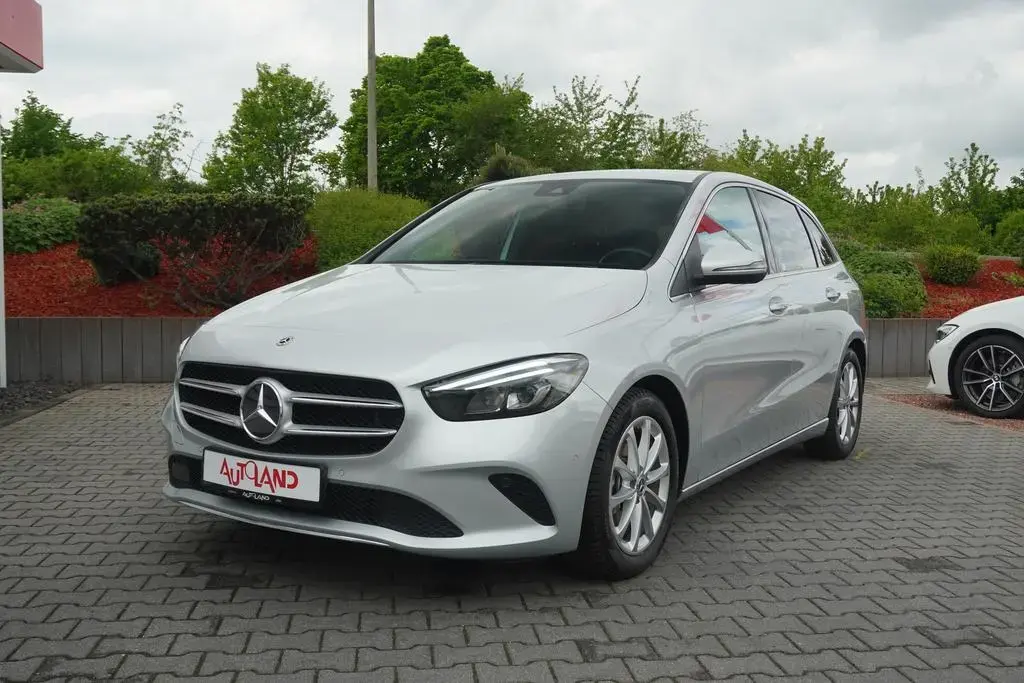 Main__Slider__Photo:Mercedes-Benz B 200 B200 Progressive LED Navi Sitzheizung 10/2019-1