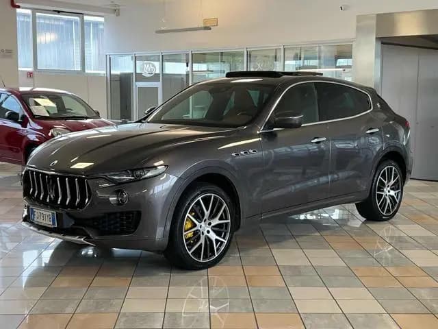 Main__Slider__Photo:Maserati Levante MASERATI Levante V6 Diesel 275 CV AWD 05/2017-0