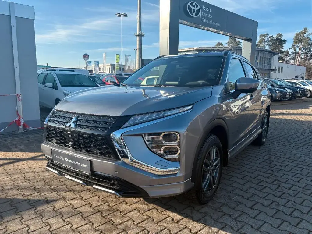 Main__Slider__Photo:Mitsubishi Eclipse Cross 2.4 Plug-in Hybrid Select Black AH 09/2023-1
