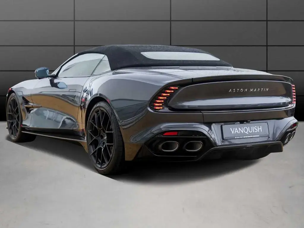 Main__Slider__Photo:Aston Martin Vanquish Volante UVP 507.400€ 01/2026-1