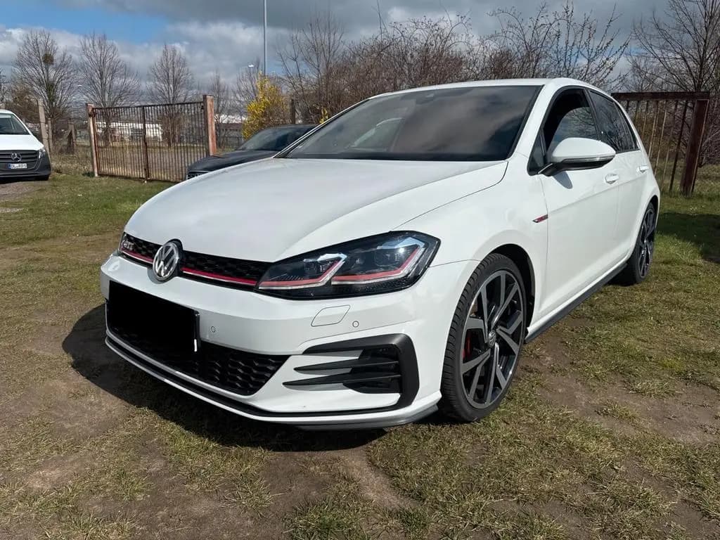 Main__Slider__Photo:Volkswagen Golf VII GTI 6Gang ACC DIGITALTACHO LED AMBIENTE 07/2018-0