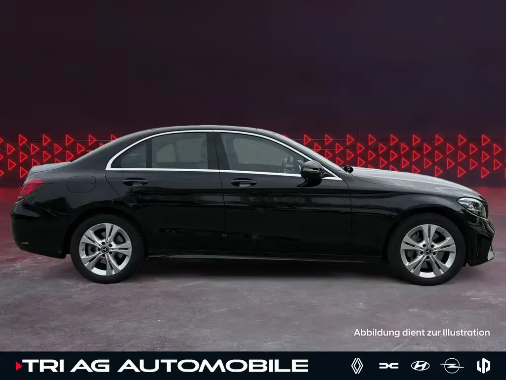 Main__Slider__Photo:Mercedes-Benz C-Class 300 AMG Line AHK-schwenkbar Business-Plus-Pake 10/2018-1