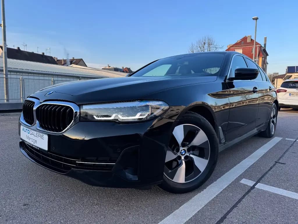 Main__Slider__Photo:BMW 5 Series 520 d Aut. AHK/LEDER/LED/NAVI/KAMERA/ALU 02/2022-0