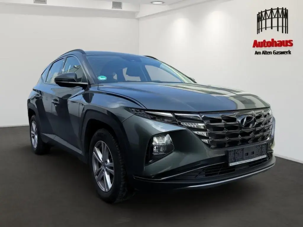 Main__Slider__Photo:Hyundai TUCSON Select Hybrid NAVI+SITZHEIZUNG+LED 06/2021-1