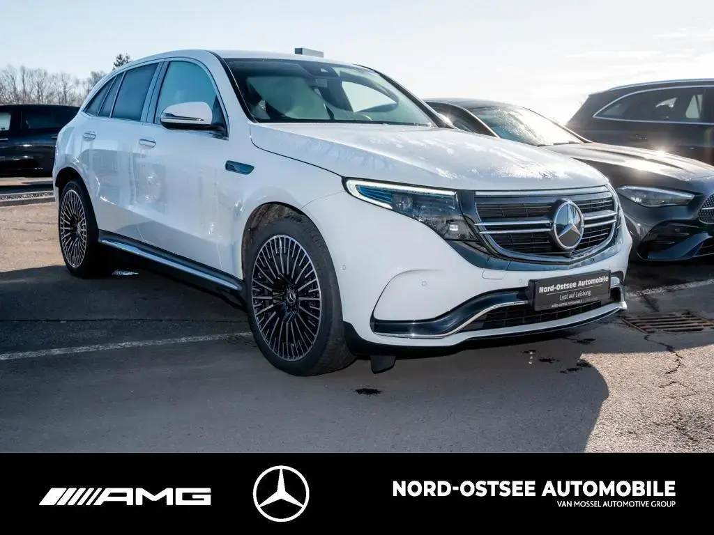 Main__Slider__Photo:Mercedes-Benz EQC 400 4M AMG NAVI KAMERA TEMPO MULTIBEAM LED 04/2021-1