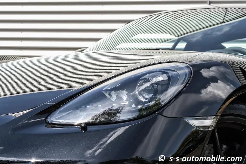 Main__Slider__Photo:Porsche 718 Cayman T SportDesign Vollschale Schalter 05/2020-0