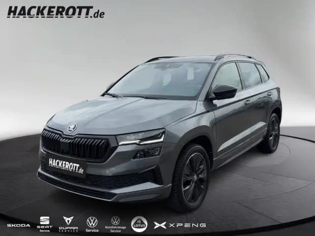 Main__Slider__Photo:Skoda Karoq Sportline 1.5 TSI DSG Navi ACC Rückfahrk. 08/2024-0
