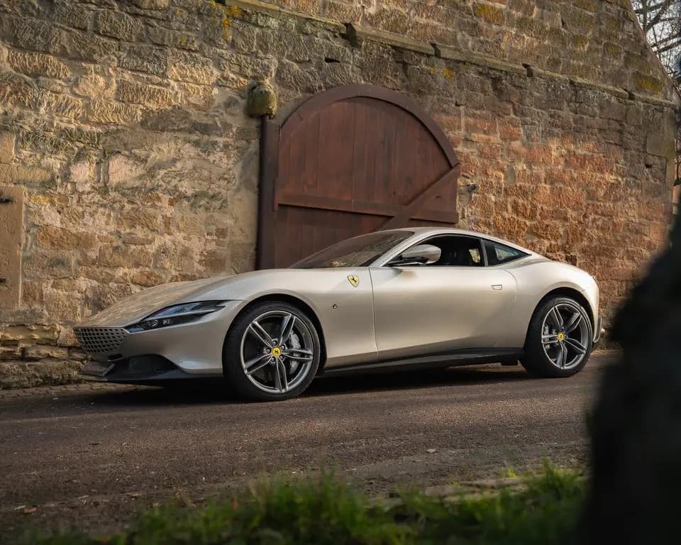 Main__Slider__Photo:Ferrari Roma 3.9 T V8 Coupe' DCT *FIREBALL 02/2024-0