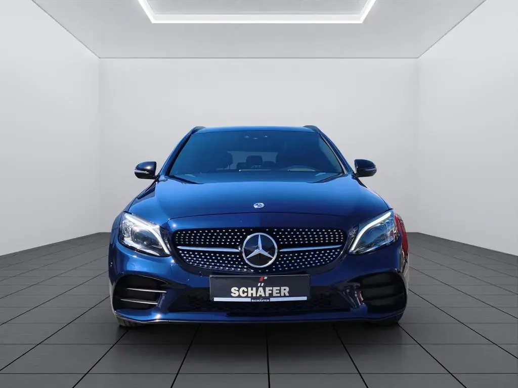 Main__Slider__Photo:Mercedes-Benz C-Class T-Modell 300 T Aut. AMG-Line/Std.-hzg./Pano/Mu 10/2019-1