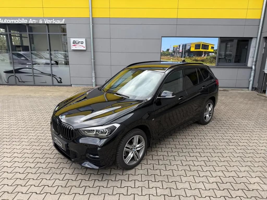 Main__Slider__Photo:BMW X1 sDrive 18 d/M SPORTPAKET/LED/KAMERA/LEDER/AUT 08/2021-0