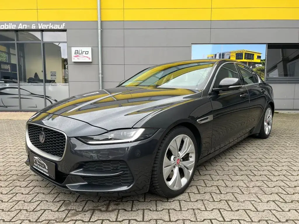 Main__Slider__Photo:Jaguar XE S/LEDER/NAVI/TEMPOMAT/AUTOMATIK/DAB/MEMORY 04/2021-1