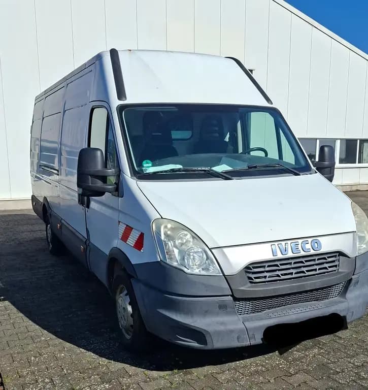 Main__Slider__Photo:Iveco Daily HKa 35 S AHK Klima Kamera Webasto Isri Ra 11/2012-0