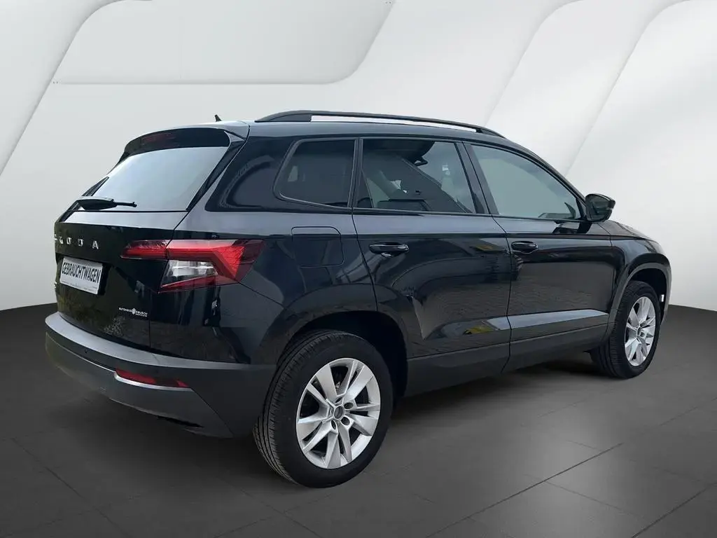 Main__Slider__Photo:Skoda Karoq Ambition #Sitzheizung 12/2019-1