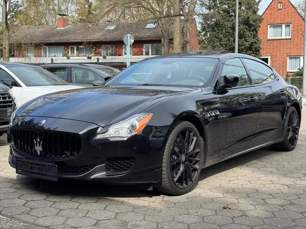 Main__Slider__Photo:Maserati Quattroporte GTS Kamera Sitzheizung Keyless-Go 04/2015-0