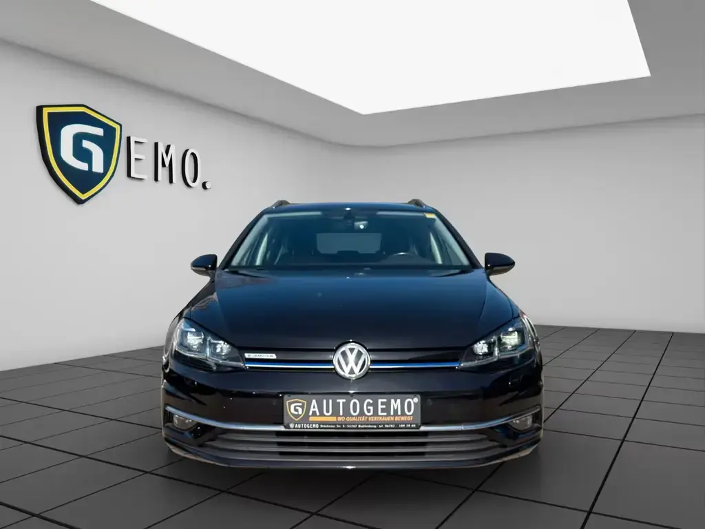 Main__Slider__Photo:Volkswagen Golf VII Variant Highline AHK LED NAVI ACC SHZ 05/2020-1