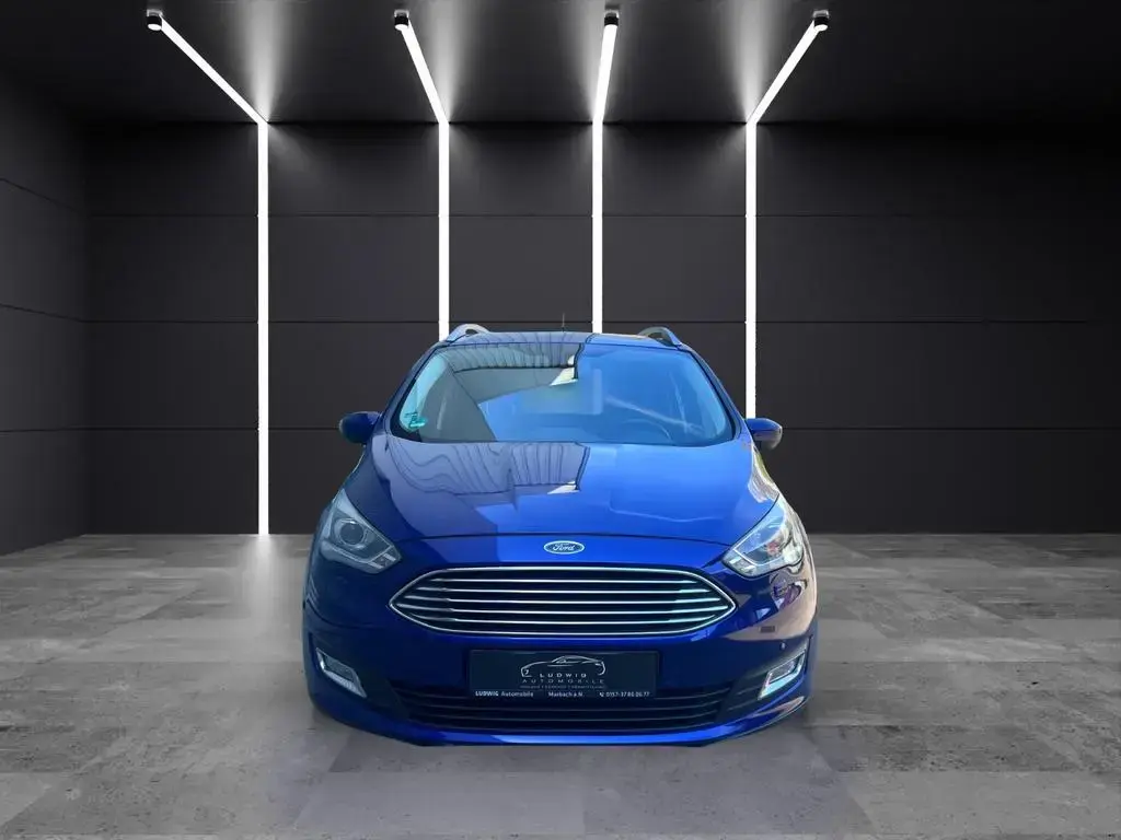 Main__Slider__Photo:Ford Grand C-Max Grand C-MAX Titanium/AHK/1HAND 12/2016-1