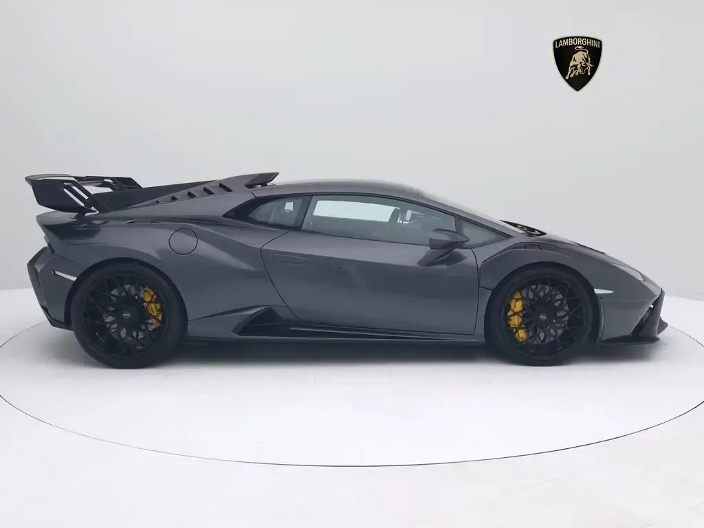 Main__Slider__Photo:Lamborghini Huracán STO I Lamborghini Hamburg I CARBON I 11/2023-1