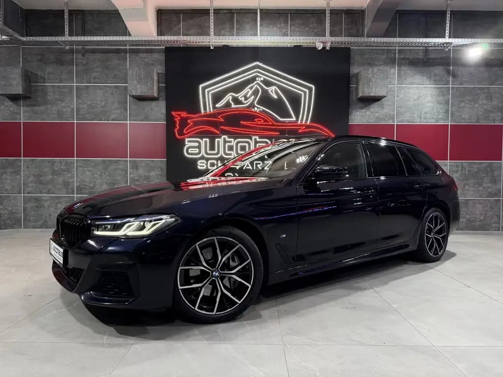 Main__Slider__Photo:BMW 5 Series 530 d xDrive M Sport *PANO*H&K*DAKOTA*MEMORY* 03/2022-0