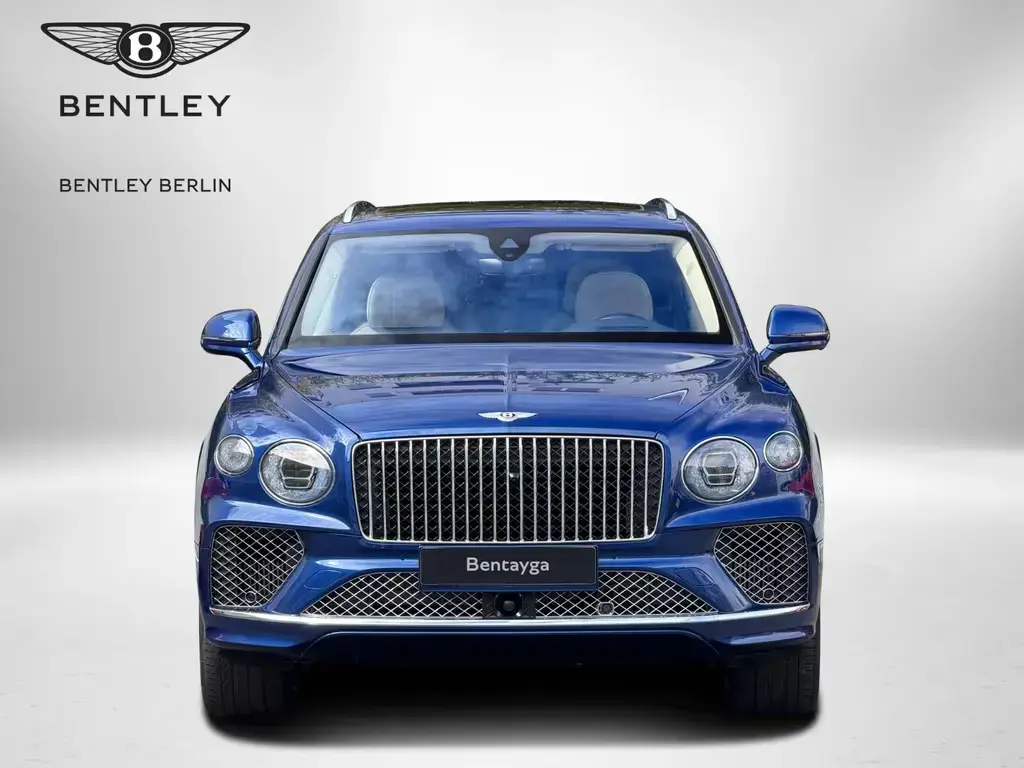 Main__Slider__Photo:Bentley Bentayga Azure HYBRID BENTLEY BERLIN 04/2024-1