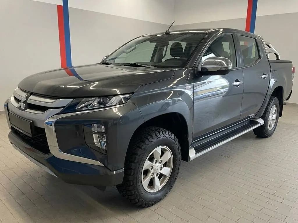 Main__Slider__Photo:Mitsubishi L200 2.3 Double-Cab Gancio 10/2020-0