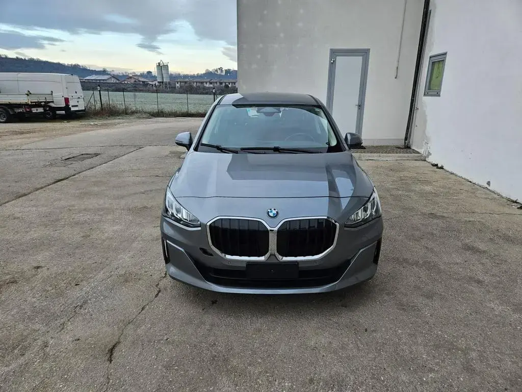 Main__Slider__Photo:Other BMW 220 i Active Tourer mhev 48V MOTORE KO 07/2023-1
