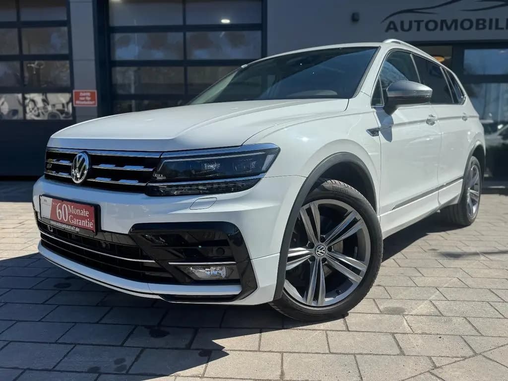 Main__Slider__Photo:Volkswagen Tiguan Allspace Highline 4Motion R-Line *PANO* 03/2021-0