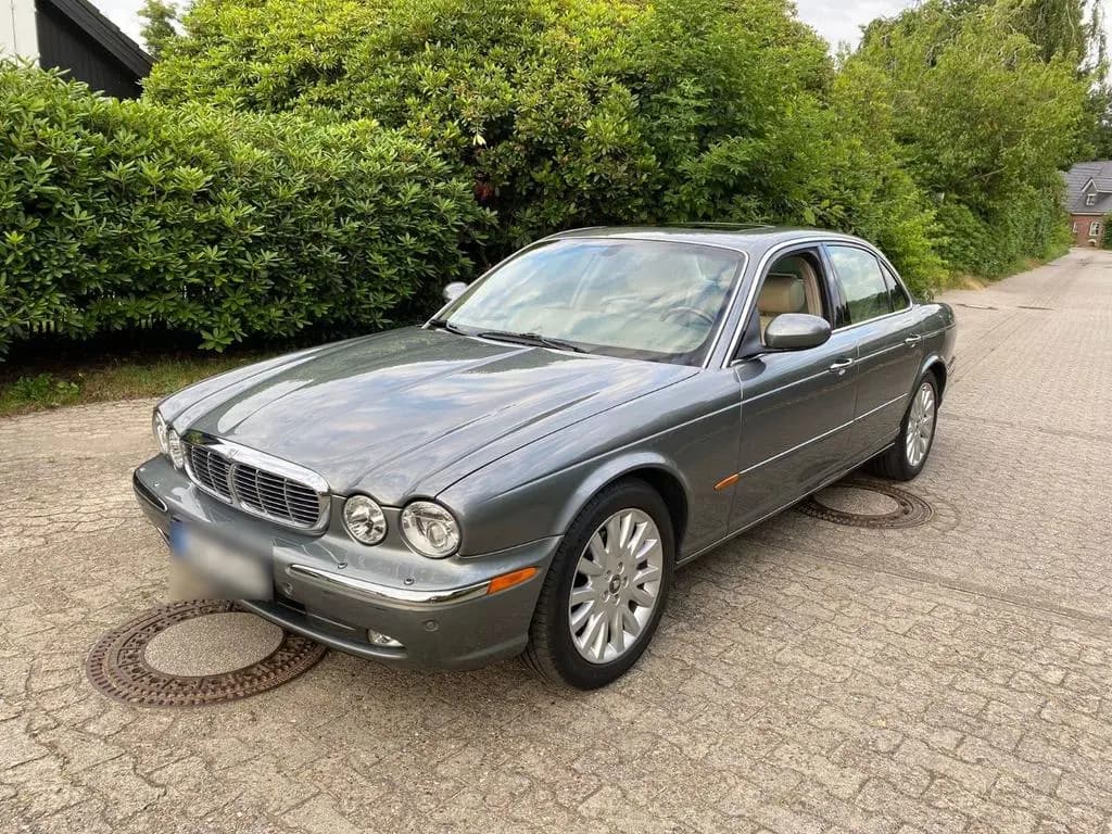 Main__Slider__Photo:Jaguar XJ 4.2 X350 08/2003-0