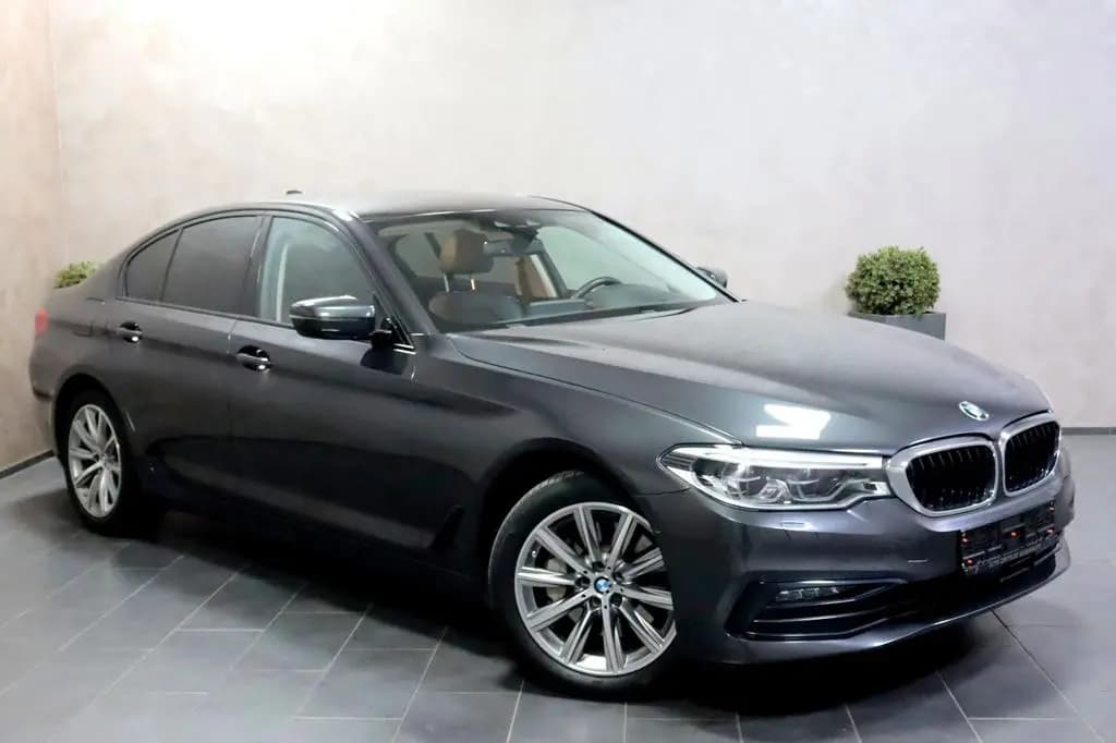 Main__Slider__Photo:BMW 5 Series 530e Lim. Aut. Sport Line AHK KAMERA HEADUP NAV 07/2020-0