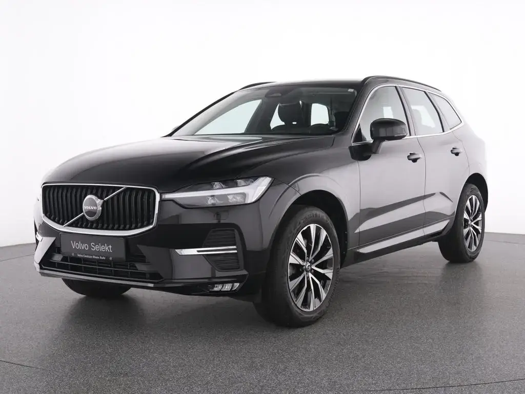 Main__Slider__Photo:Volvo XC60 B4 CORE LICHTPAK+WINTERPAK+MET+LM+ 02/2023-1