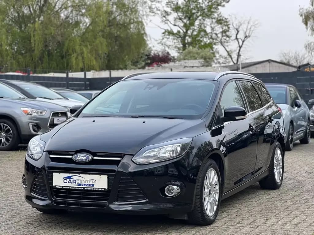 Main__Slider__Photo:Ford Focus Turnier Titanium 02/2012-0