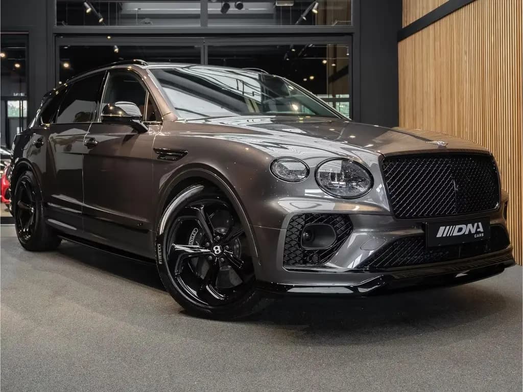 Main__Slider__Photo:Bentley Bentayga V8 S Keramisch Mulliner Pakket 4.0 V8 S 06/2022-0