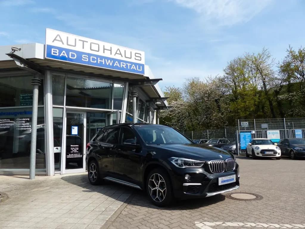 Main__Slider__Photo:BMW X1 sDrive18i xLine Aut., Panoramadach, Navi, LED 01/2017-0